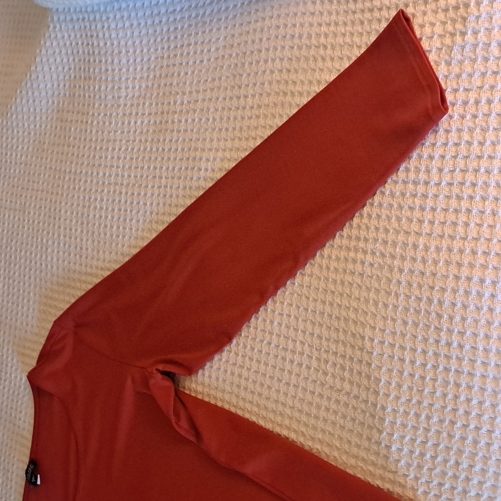 Ladies Top - Picture 3 of 4
